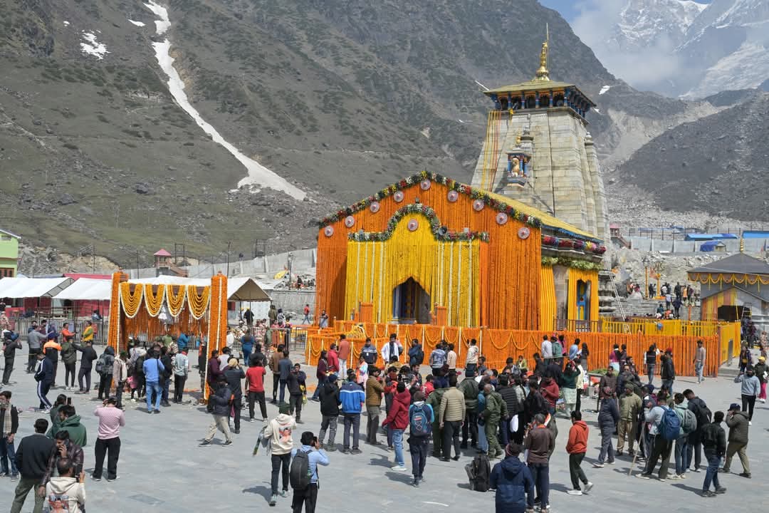 केदारनाथ धाम के कपाट 2 मई को खुलेंगे, 108 क्विंटल फूलों से सजा मंदिर
